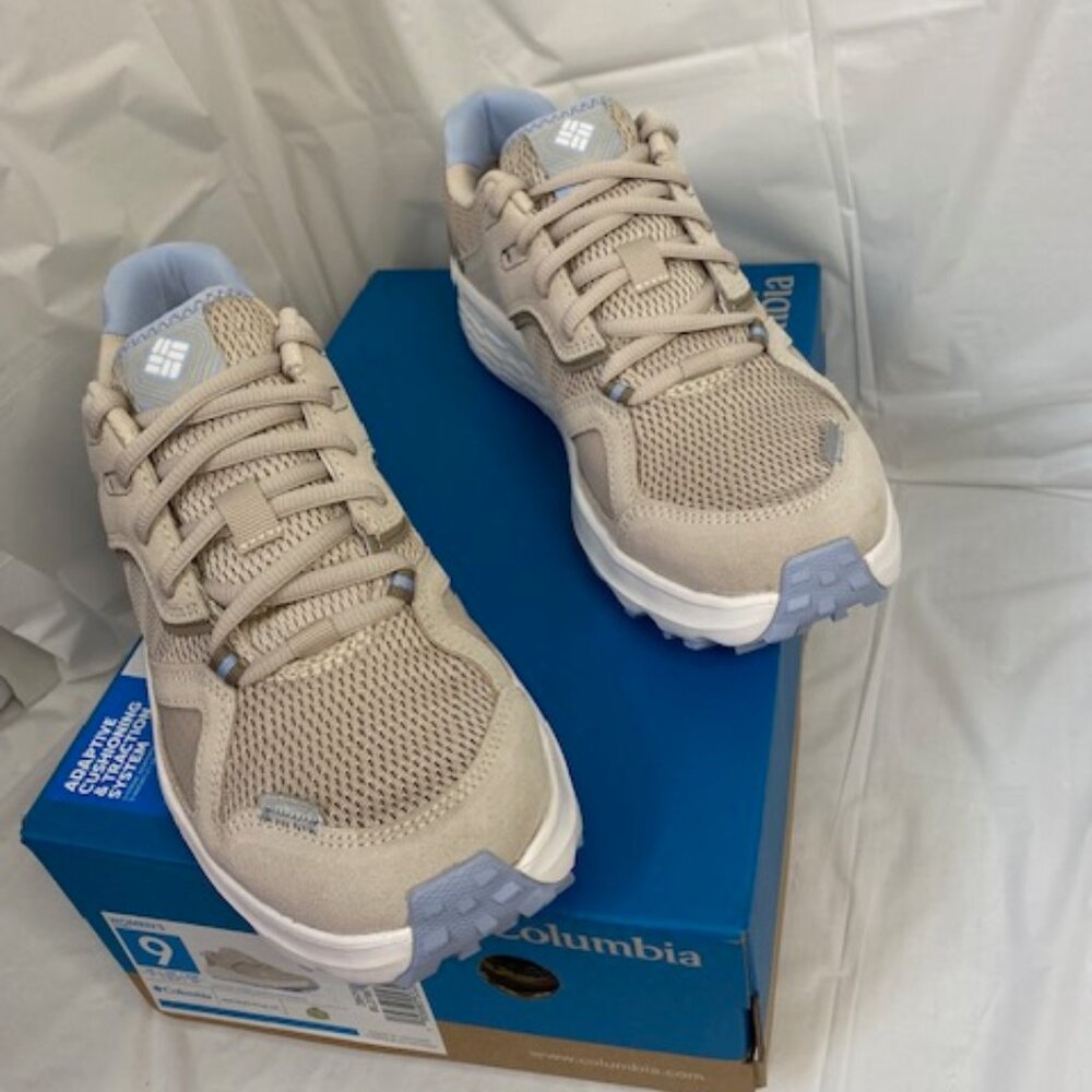 Columbia Women's Bethany Hiking shoe in a light stone/beige color, size 9 (NEW) - Picture 2 of 8